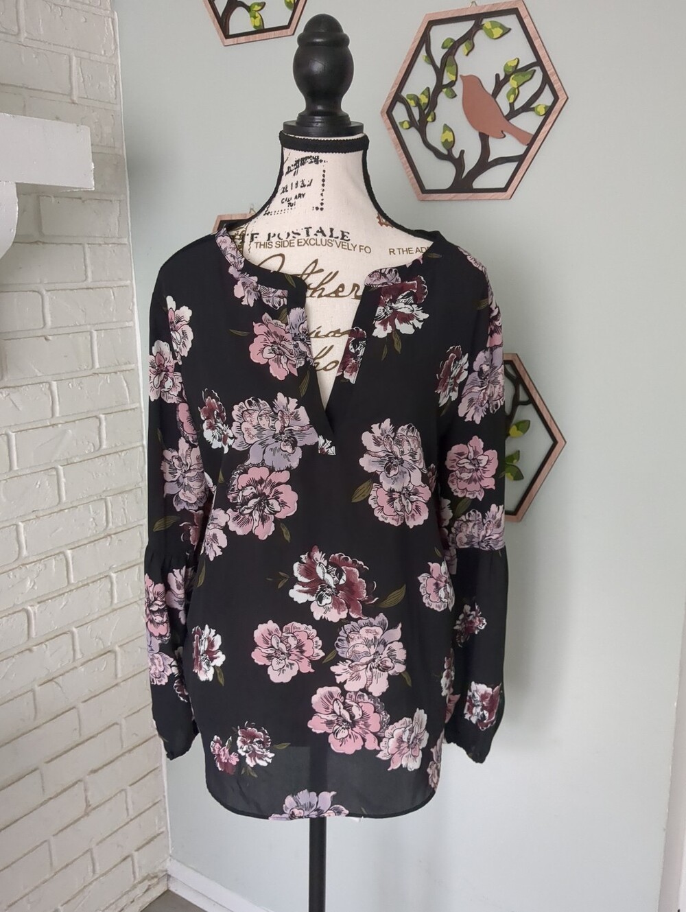 **3/$10** LOFT Top Size Medium
